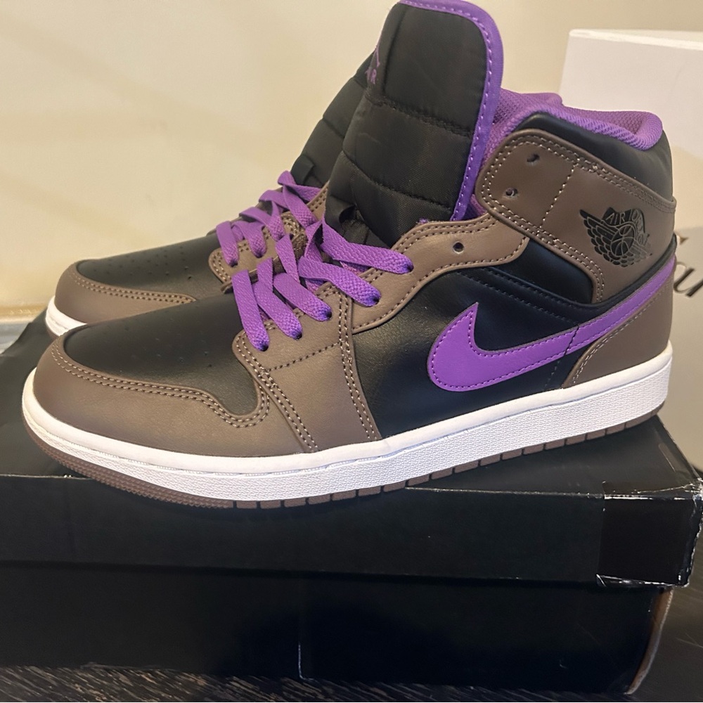 Nike Men's Sneakers in Black and Purple